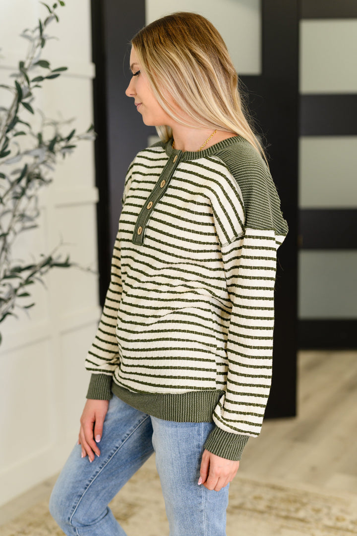 Timeless Lines Contrast Henley Top | Womens Daverri Fashions