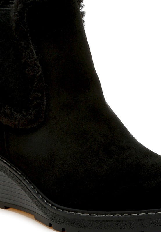 Thunderhoof Faux Fur Lined Chelsea Boots | Boots Daverri Fashions