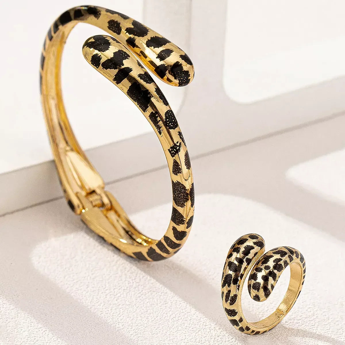 18K Gold-Plated Leopard Bypass Ring and Bracelet Jewelry Set - DAVERRI FASHIONS