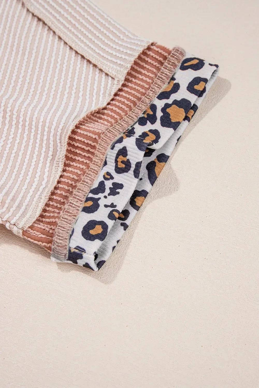 Leopard Trim Round Neck Ribbed T-Shirt - DAVERRI FASHIONS