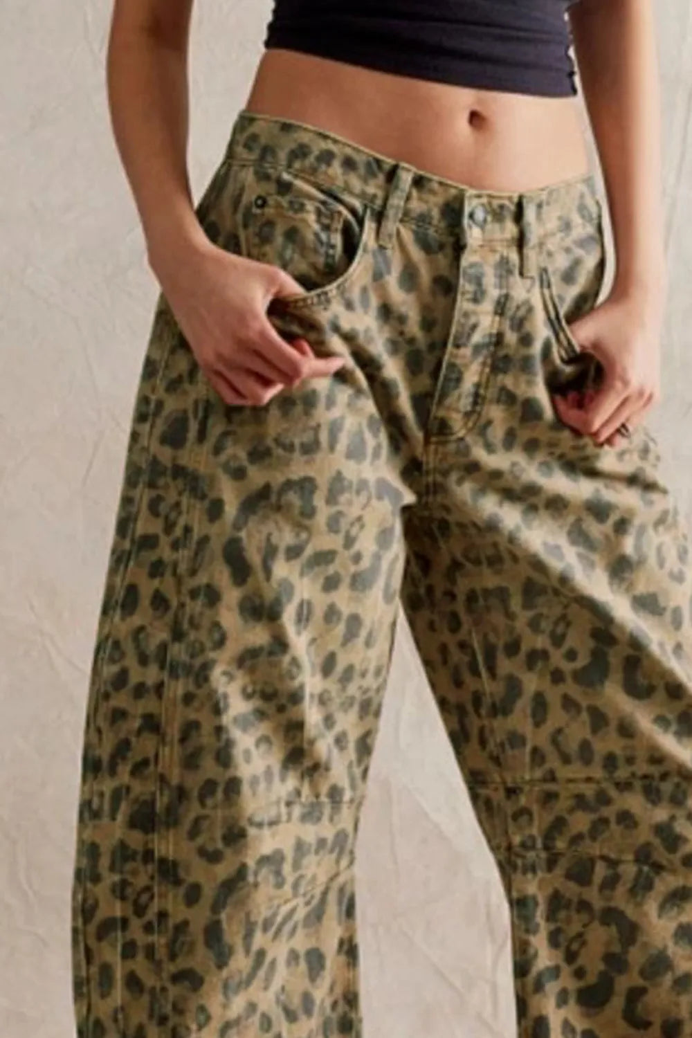Retro Barrel Jeans with Pockets | Jeans Daverri Fashions
