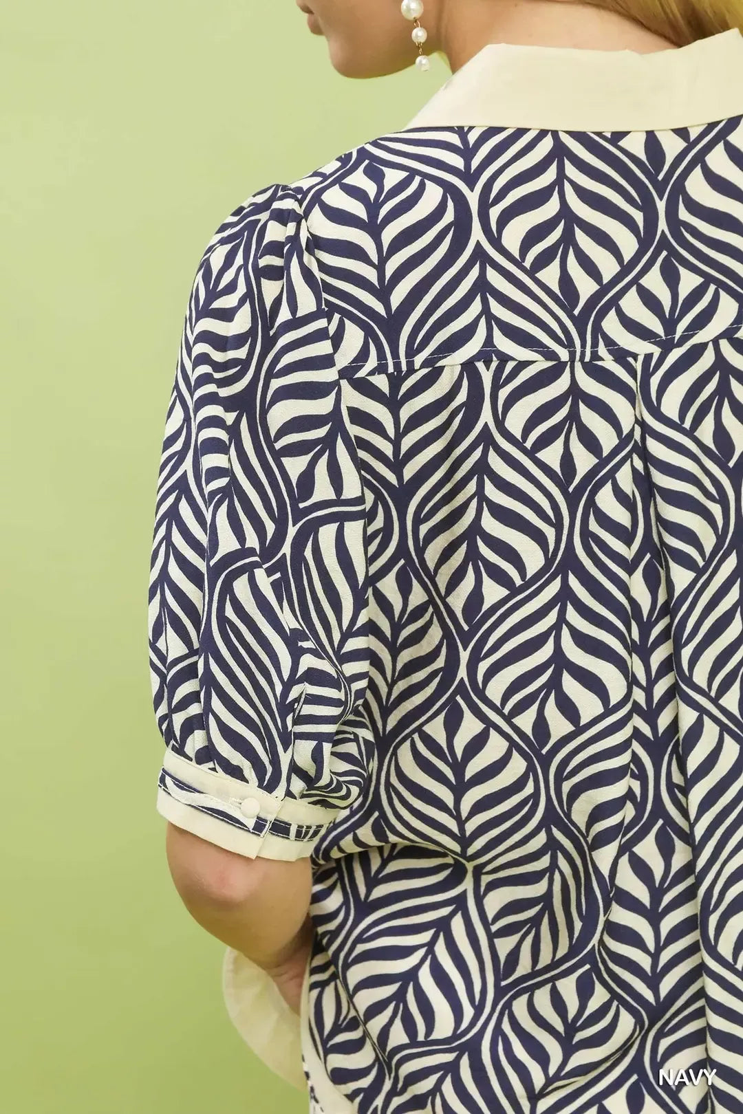 Umgee Geometric Leaf Print Popover Top in navy and cream with puffed sleeves