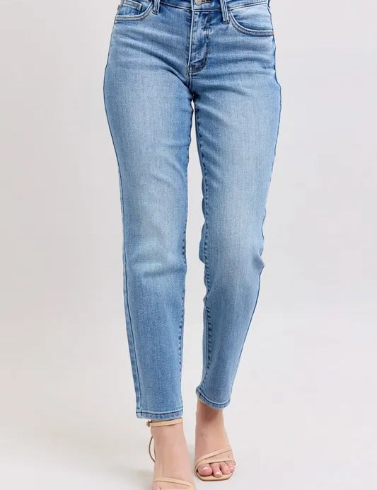 MD Judy Blue Full Size Mid Rise Vintage Wash Slim Jeans with Cell Phone Pocket Plus Size | Daverri Fashions