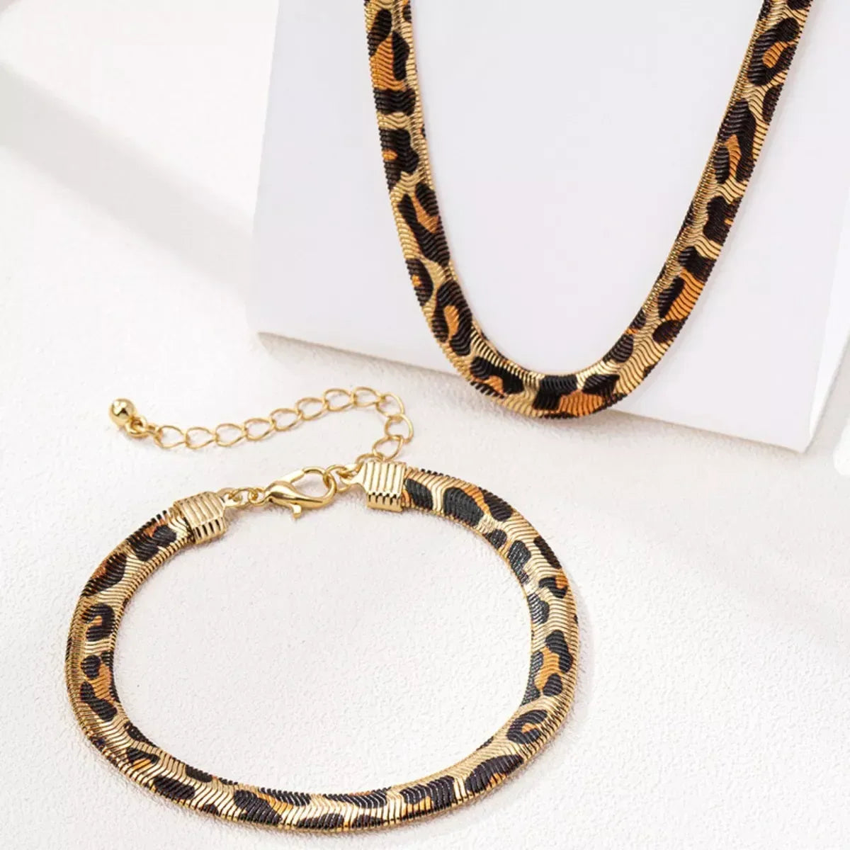 Chunky Leopard Necklace and Bracelet Jewelry Set - DAVERRI FASHIONS