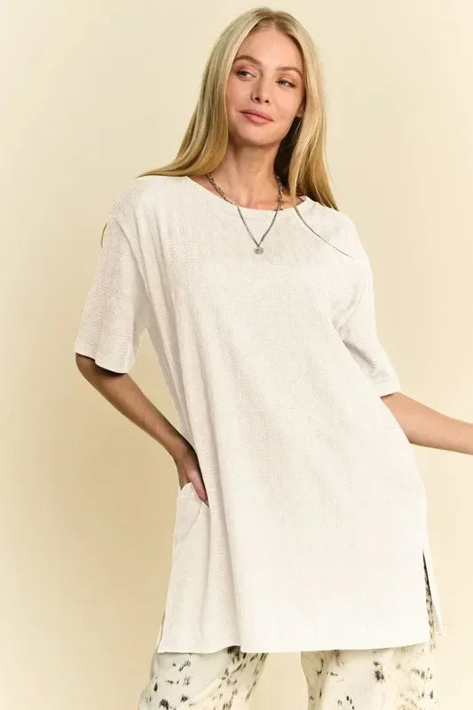 Davi & Dani Short Sleeve Side Slit T-Shirt with Pockets - DAVERRI FASHIONS