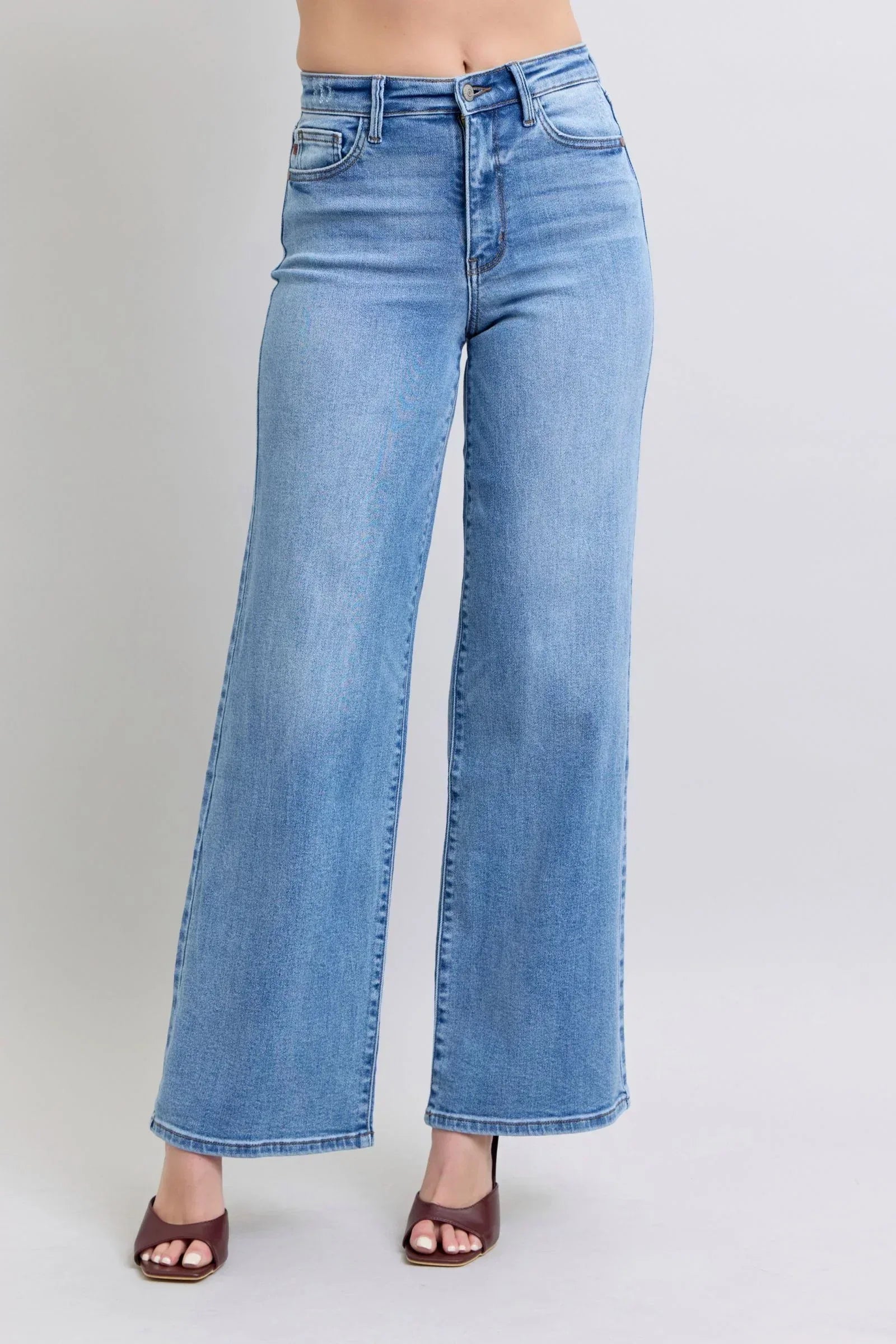 Judy Blue Full Size Wide Leg Jeans with Pockets - DAVERRI FASHIONS