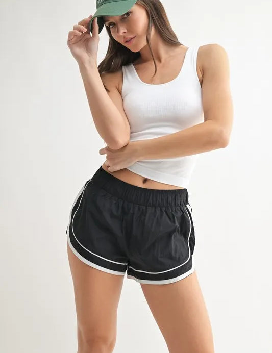 WHITE L MONO B Classic Seamless Ribbed Tank | Tank Tops Daverri Fashions