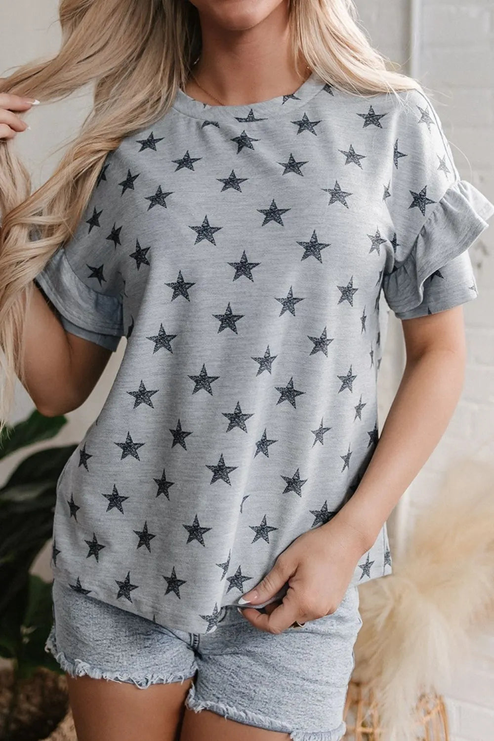 Gray star print tiered ruffled sleeve crew neck t-shirt