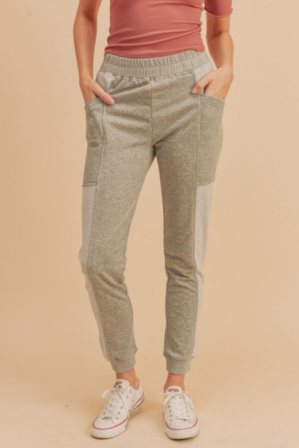 Aemi + Co Elastic Waist Joggers with Pockets Gray