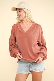 VERY J Two Tone Ribbed V-Neck Exposed Seam Top Cedar Wood S Tops