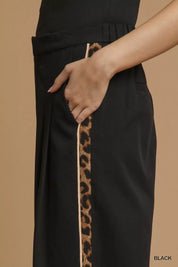 Umgee Front Pleated Wide-Leg Pants with Contrast Trim | Daverri Fashions