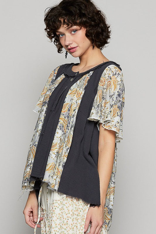 POL Frayed Hem Half Button Short Sleeve Printed Blouse