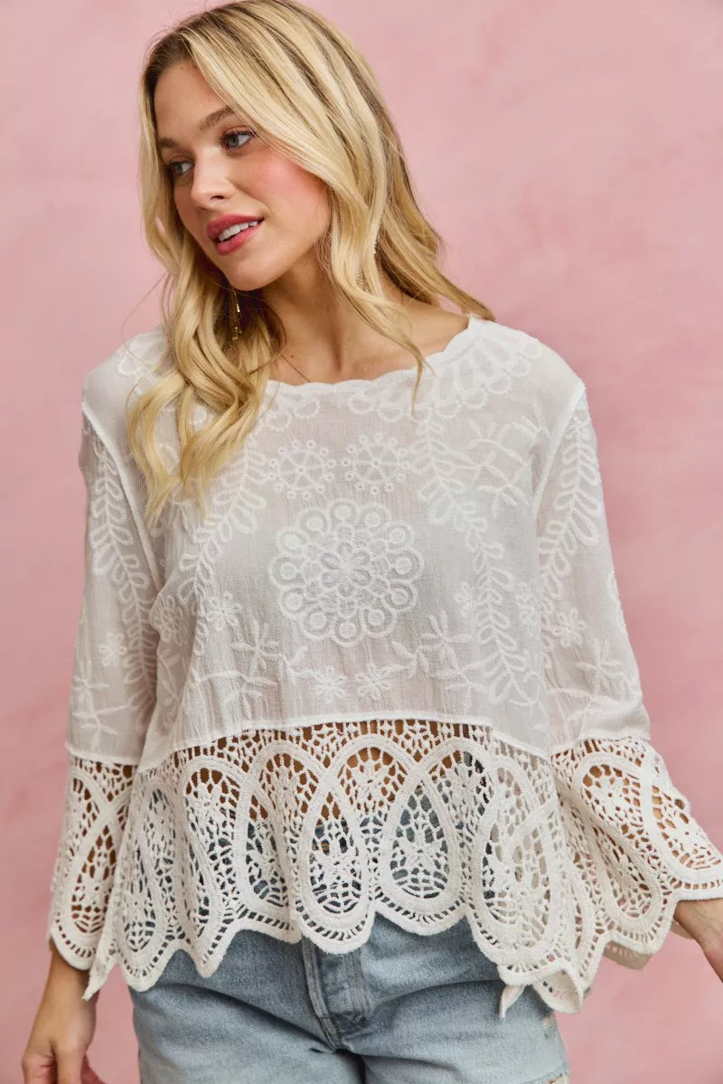 SO ME floral embroidered crochet lace trimmed top in off-white with scalloped hem