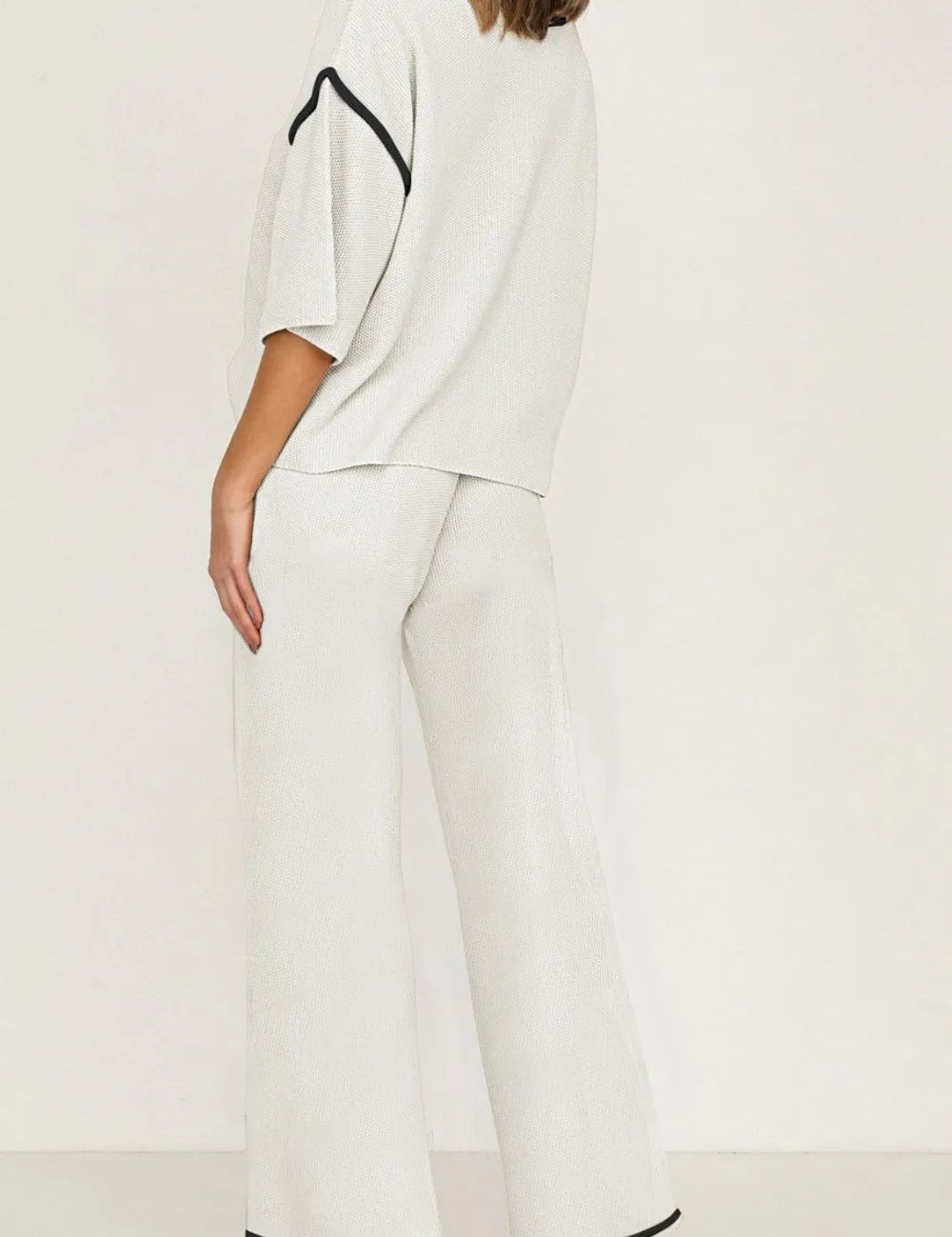 White black striped wide-leg pants in relaxed fit casual set