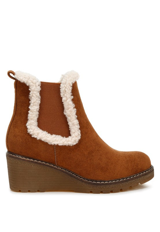 Thunderhoof Faux Fur Lined Chelsea Boots | Boots Daverri Fashions