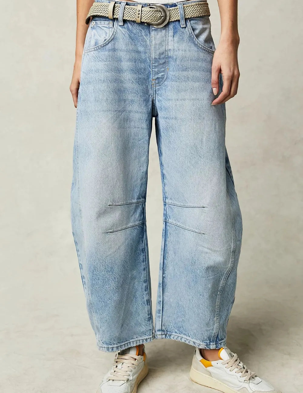 Light Blue Retro Barrel Jeans with Pockets | Jeans Daverri Fashions