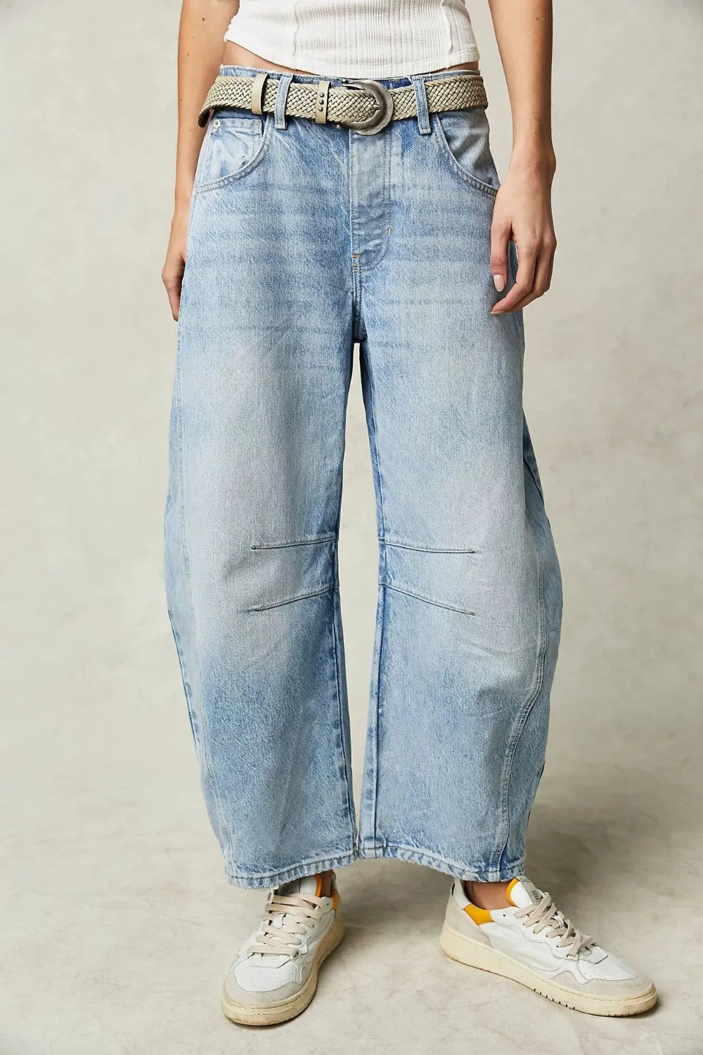 Light Blue Retro Barrel Jeans with Pockets | Jeans Daverri Fashions