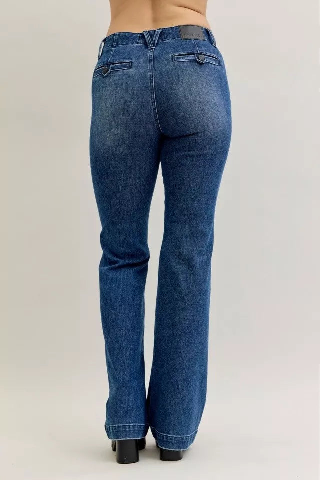 Judy Blue Full Size Mid Rise Bootcut Jeans with Welt Pockets Plus Size | Jeans Daverri Fashions