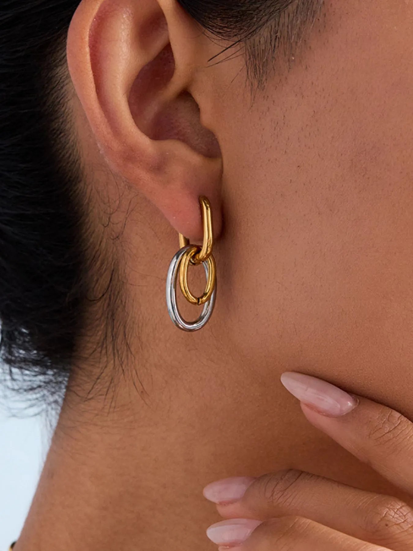 Gold One Size Stainless Steel Two-Tone Interlocked Hoop Earrings | Earrings Daverri Fashions