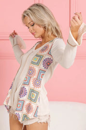 BiBi Granny Square Print Contrast Annie Rib V Neck Top | Tops Daverri Fashions