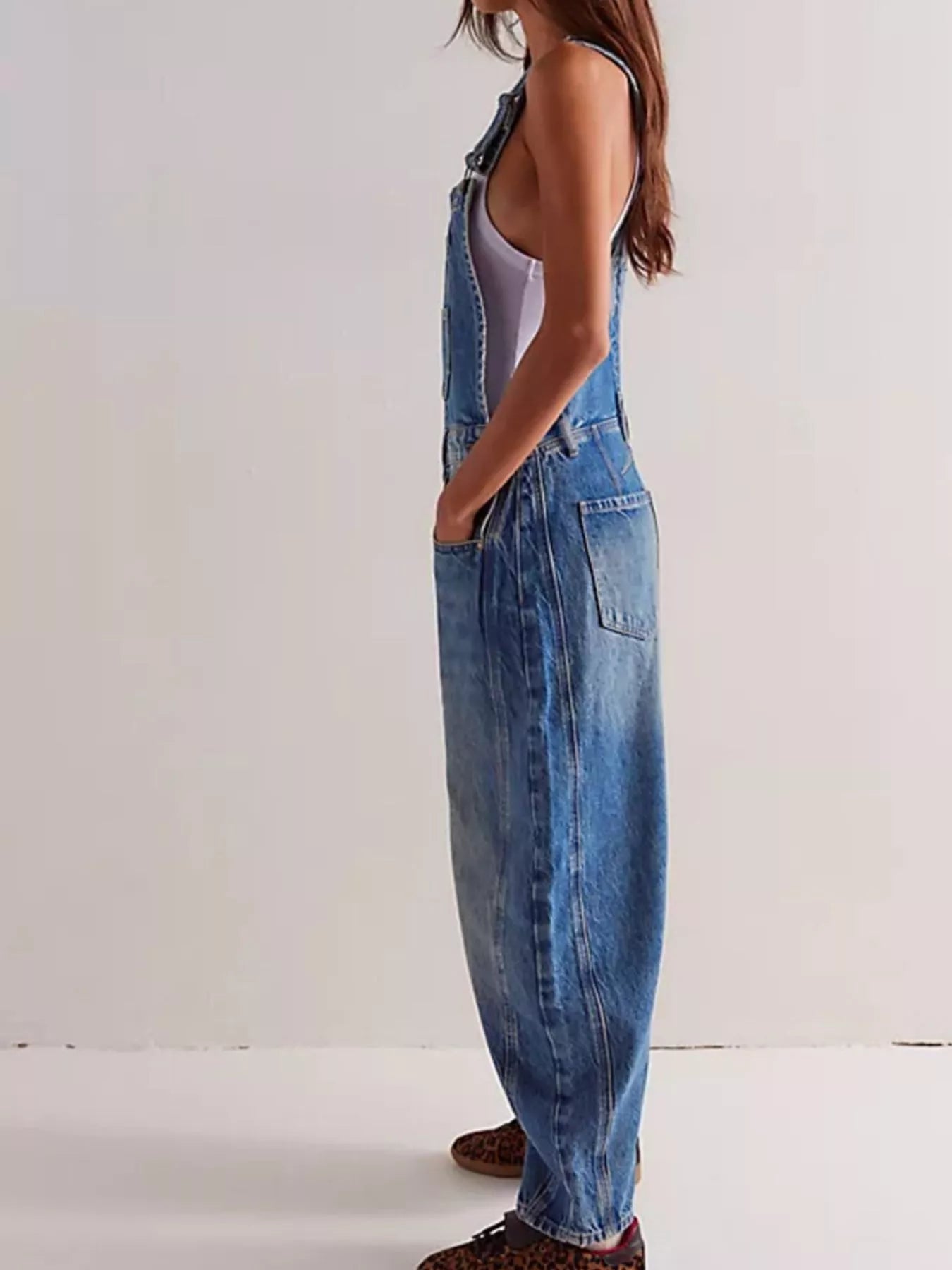 Wide strap wide leg denim overalls in blue with relaxed cut and stitching
