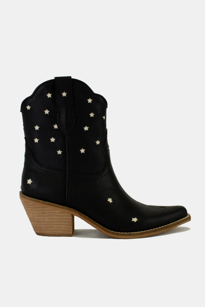 Beast Fashion Faux Leather Star-Shaped Cutouts Point Toe Boots Black Footwear