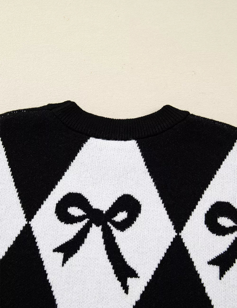 Bow Pattern Long Sleeve Contrast Sweater | Sweaters Daverri Fashions