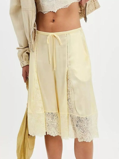 Lace Detail Shorts - DAVERRI FASHIONS