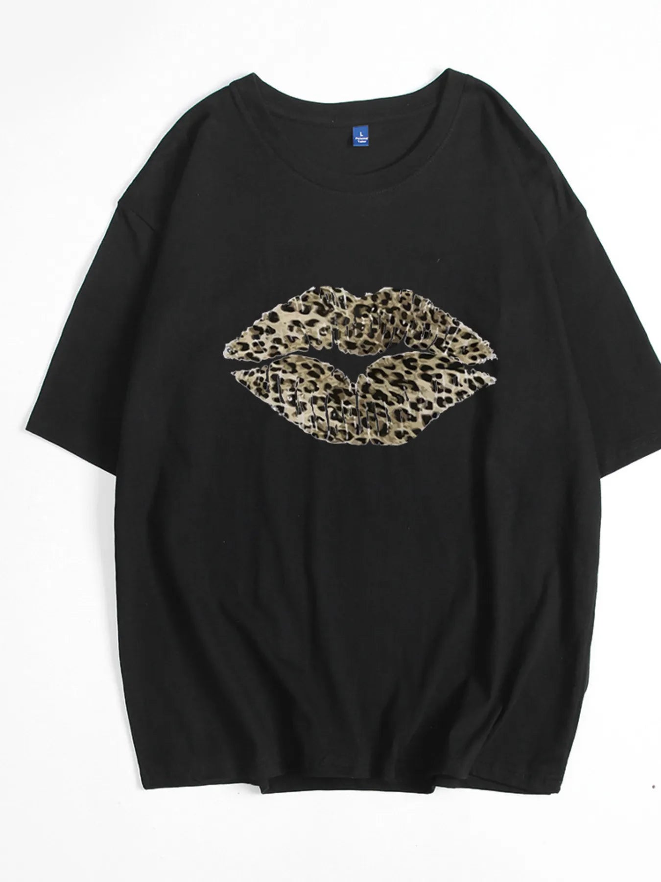 Daverri Leopard Lips oversized black t-shirt front view