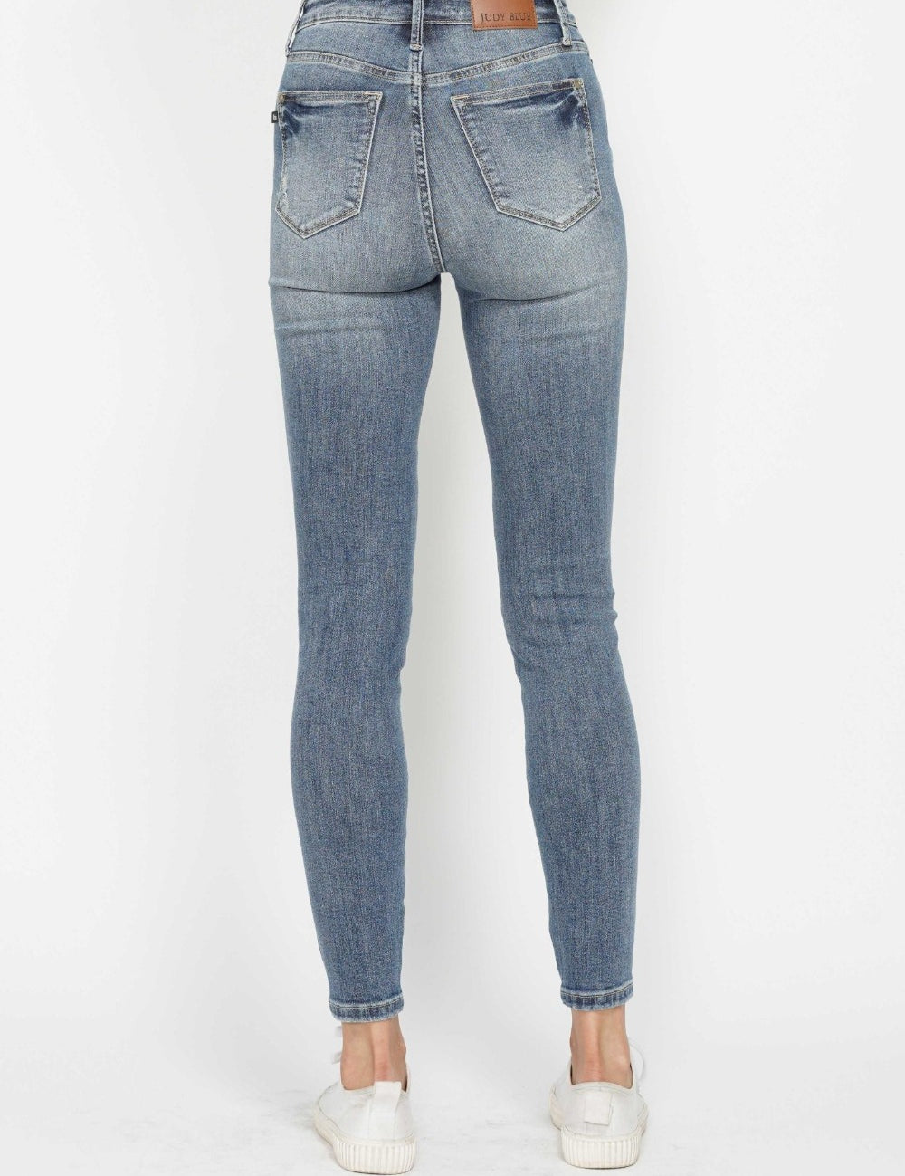 Judy Blue Full Size Tummy Control Contrast Wash Skinny Jeans | Daverri Fashions