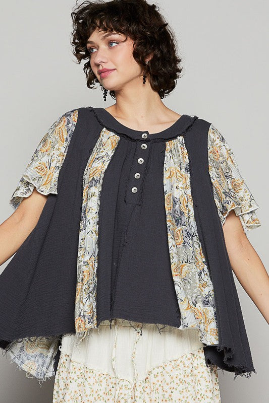 POL Frayed Hem Half Button Short Sleeve Printed Blouse Sweaters