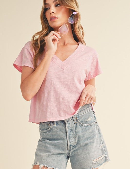 Aemi + Co Side Slit V-Neck Short Sleeve Cropped T-Shirt Blush Pink T-Shirts