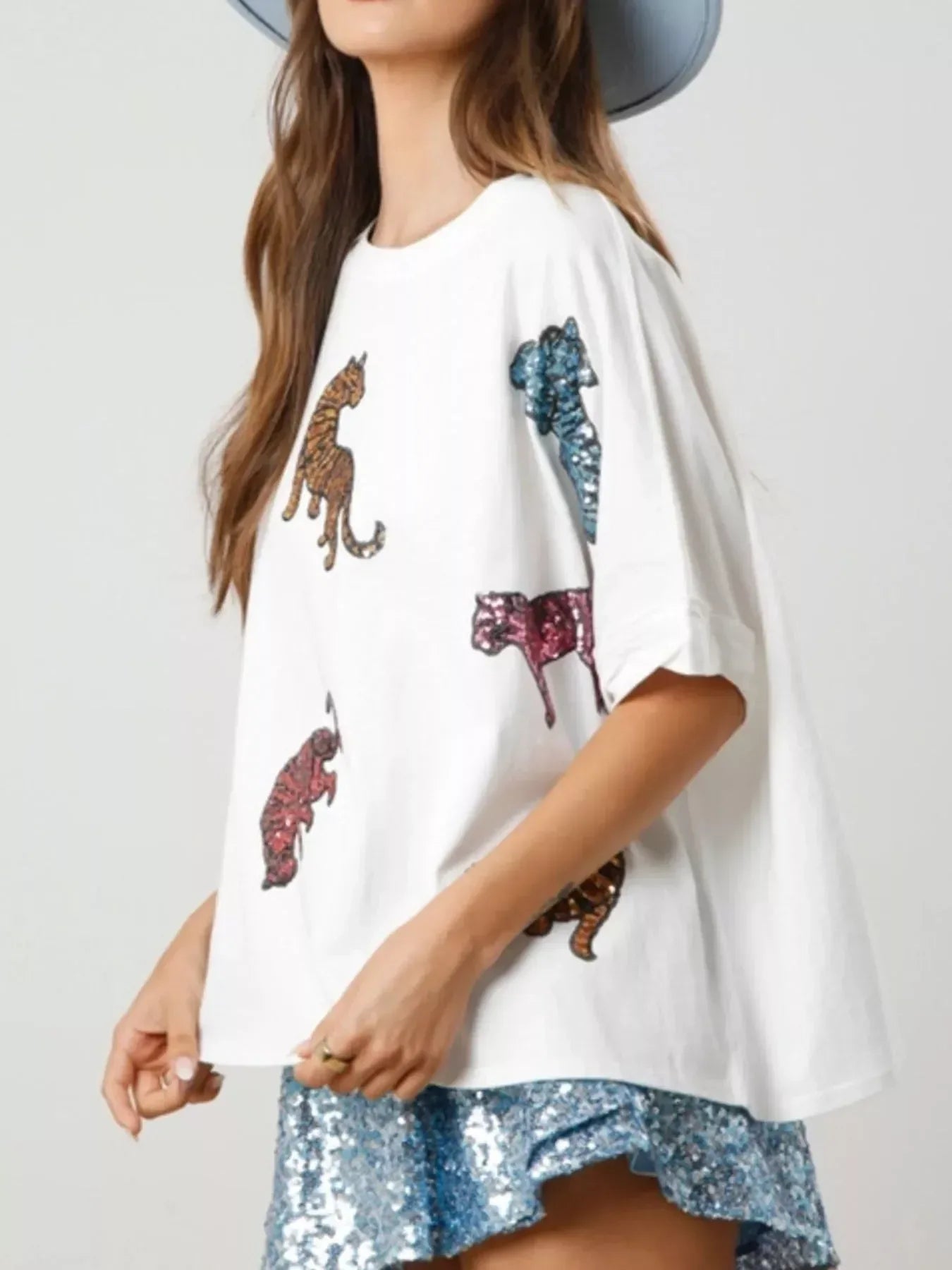 Sequin Tiger Round Neck T-Shirt - DAVERRI FASHIONS