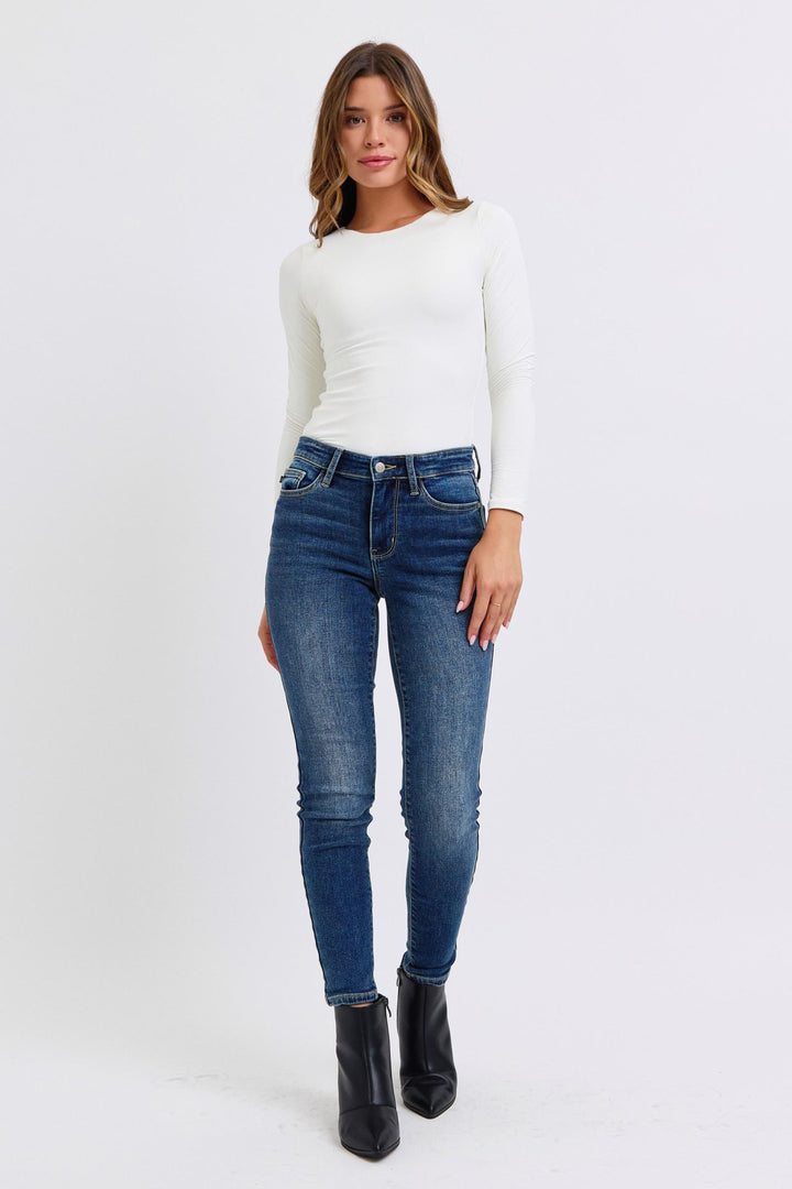 Judy Blue Mid-Rise Waist Skinny Jeans with Thermal Lining Bottoms