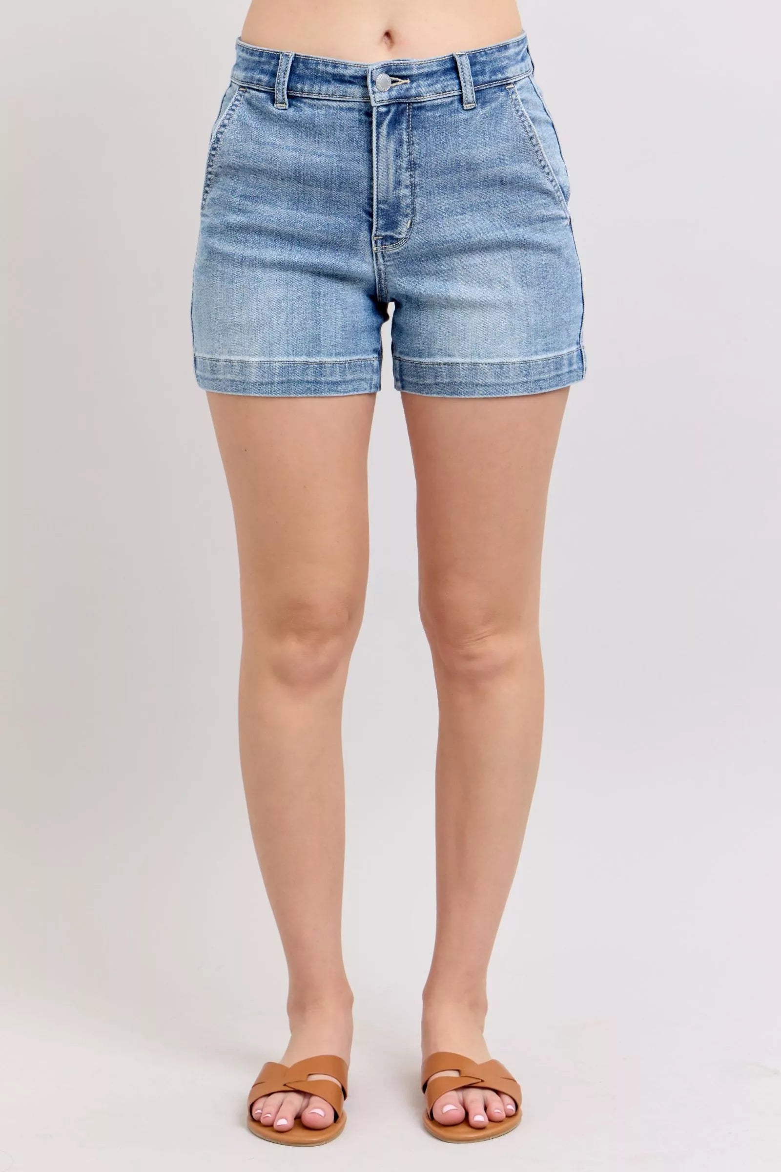 Judy Blue mid-rise light-wash denim shorts with 5-pocket design and rolled cuffs