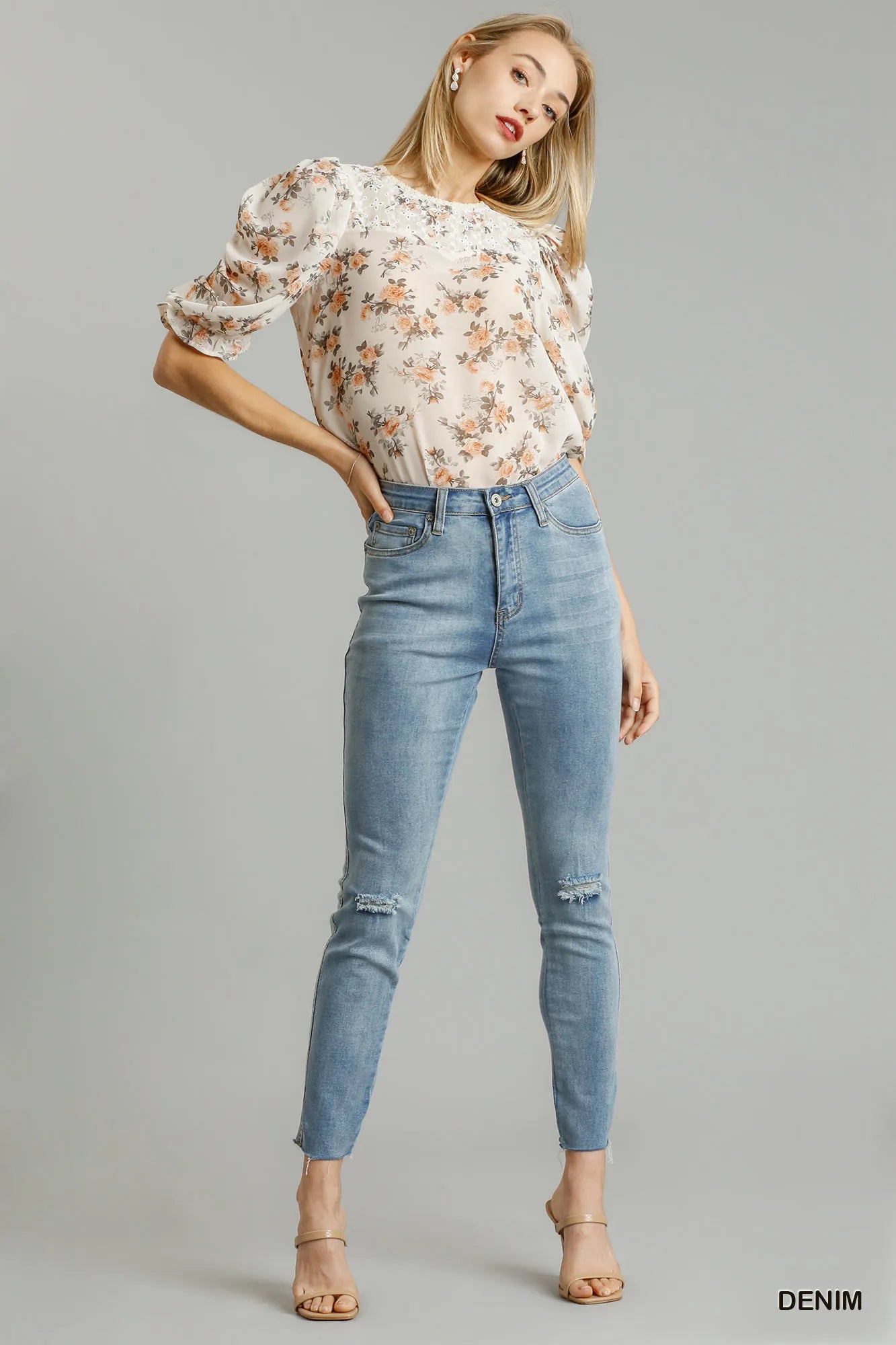 Umgee 5-Pockets Distressed Detail Stretch Denim Skinny Jeans with Unfinished Hem DENIM
