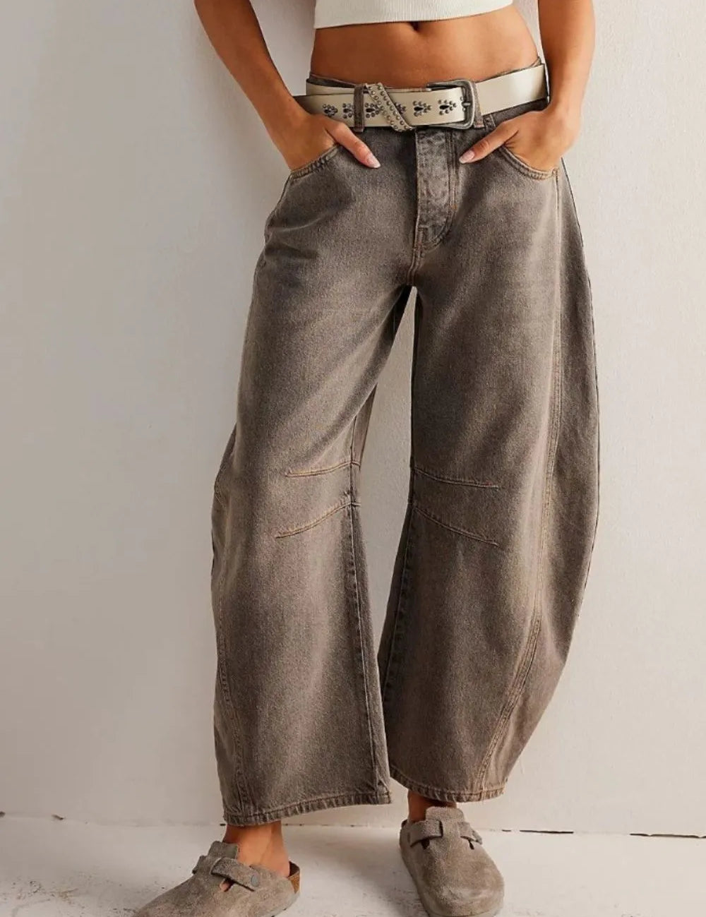 Taupe Retro Barrel Jeans with Pockets | Jeans Daverri Fashions