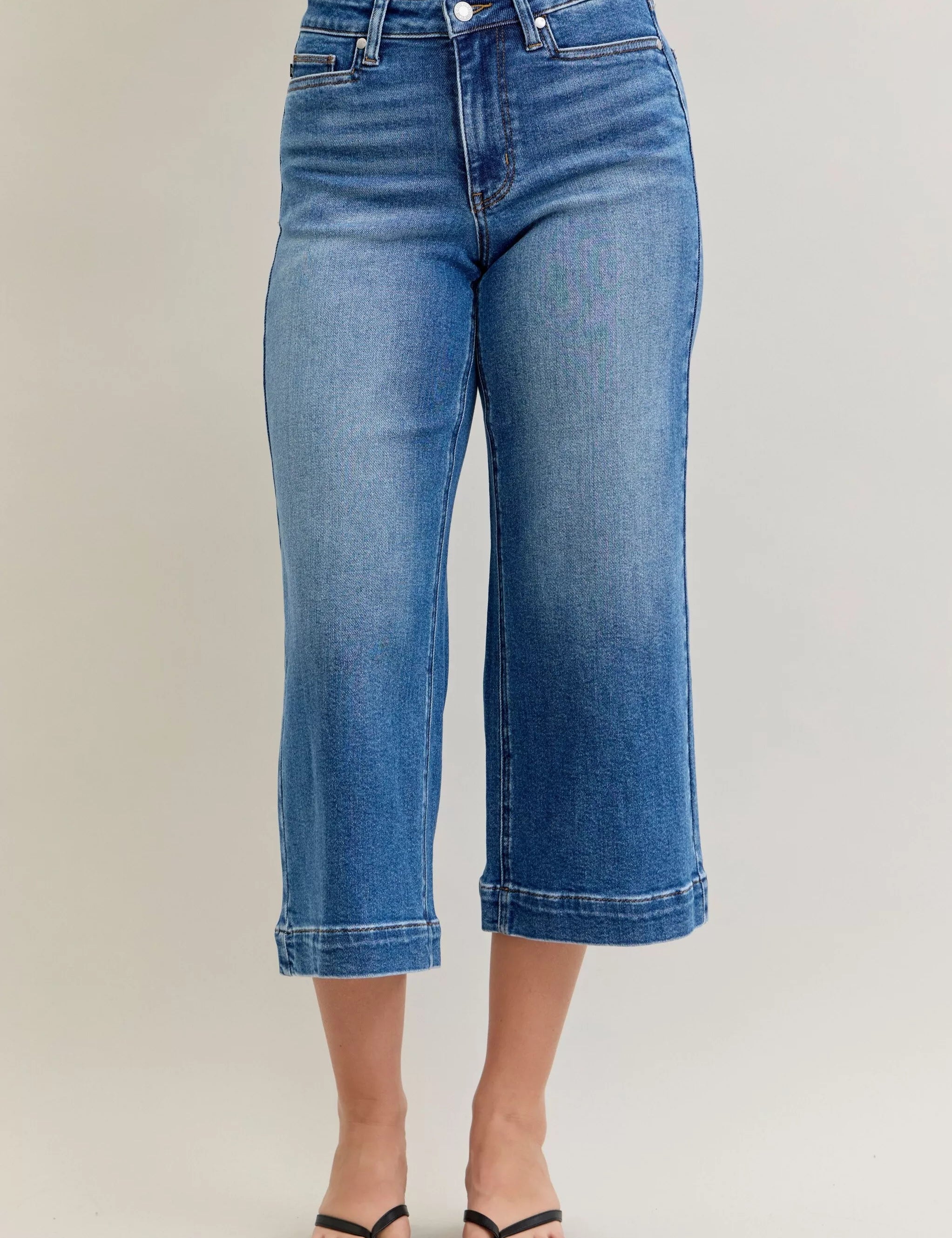 Judy Blue Mid Rise Crop Wide Leg Jeans | Jeans Daverri Fashions