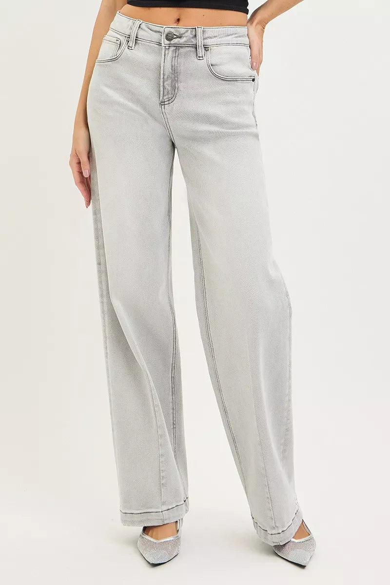 Light gray high-waist RISEN Slouchy Baggy Jeans with rolled cuffs