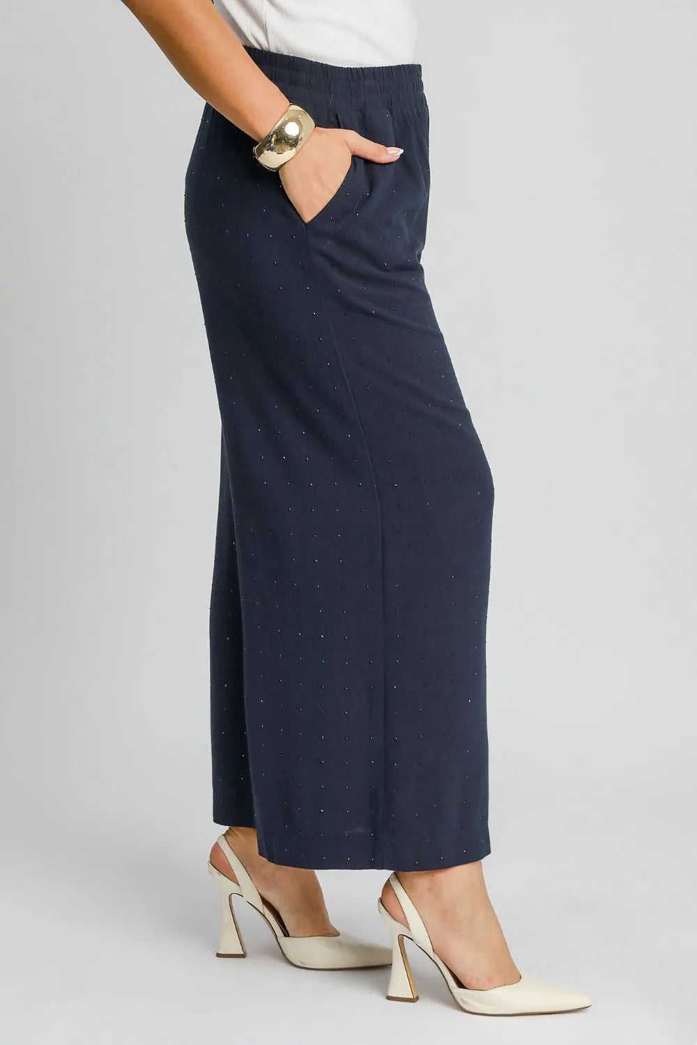 Navy blue wide-leg Umgee high-waisted linen pants with dots