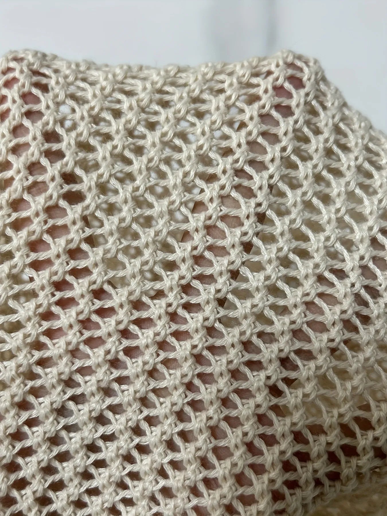 Daverri Relaxed Fit Round Neck Sweater delicate off-white knitted mesh fabric