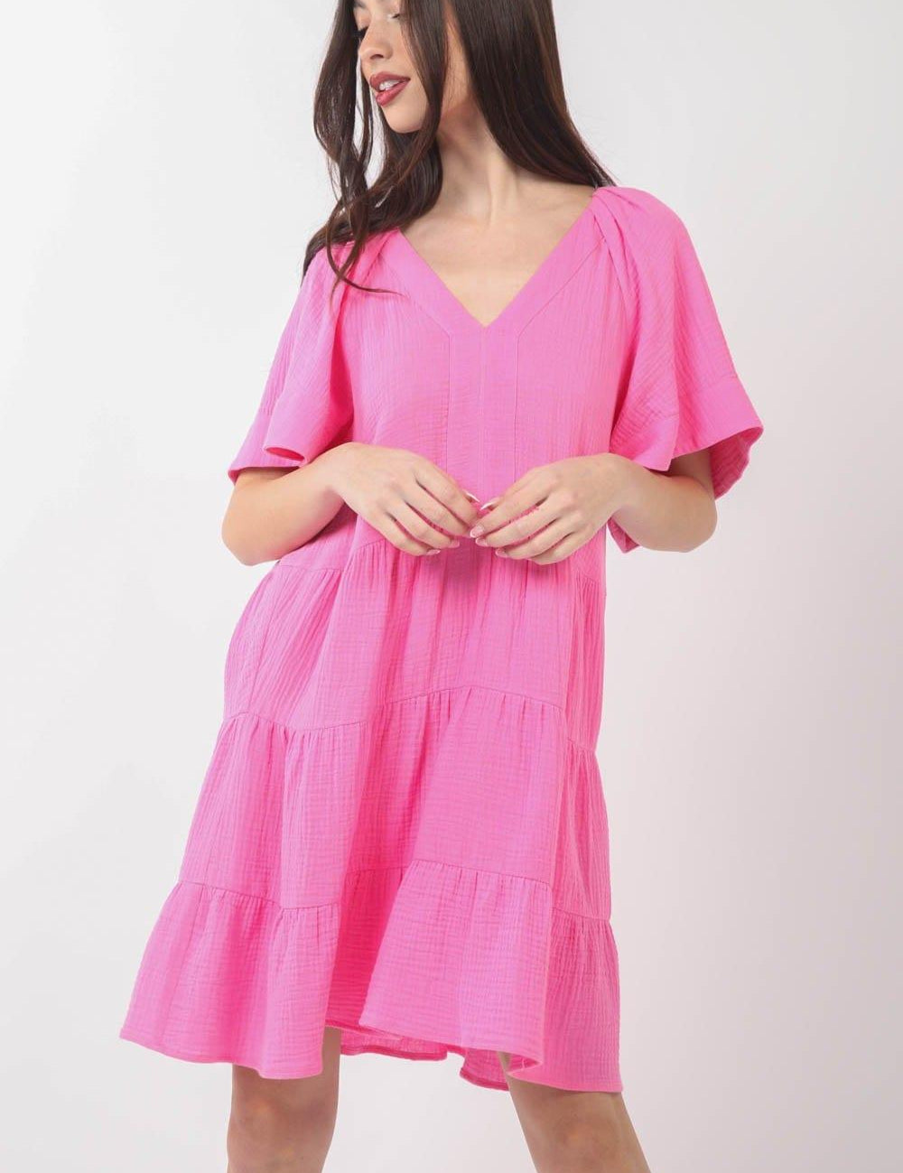 VERY J Texture V-Neck Ruffled Tiered Dress Pink M Midi Dresses