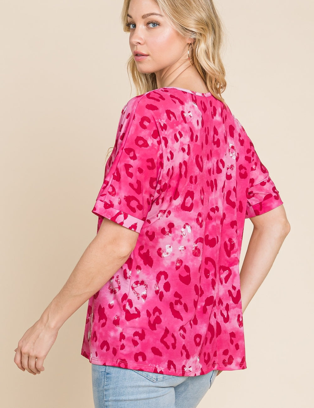 BOMBOM Leopard V-Neck Short Sleeve T-Shirt | Daverri Fashions