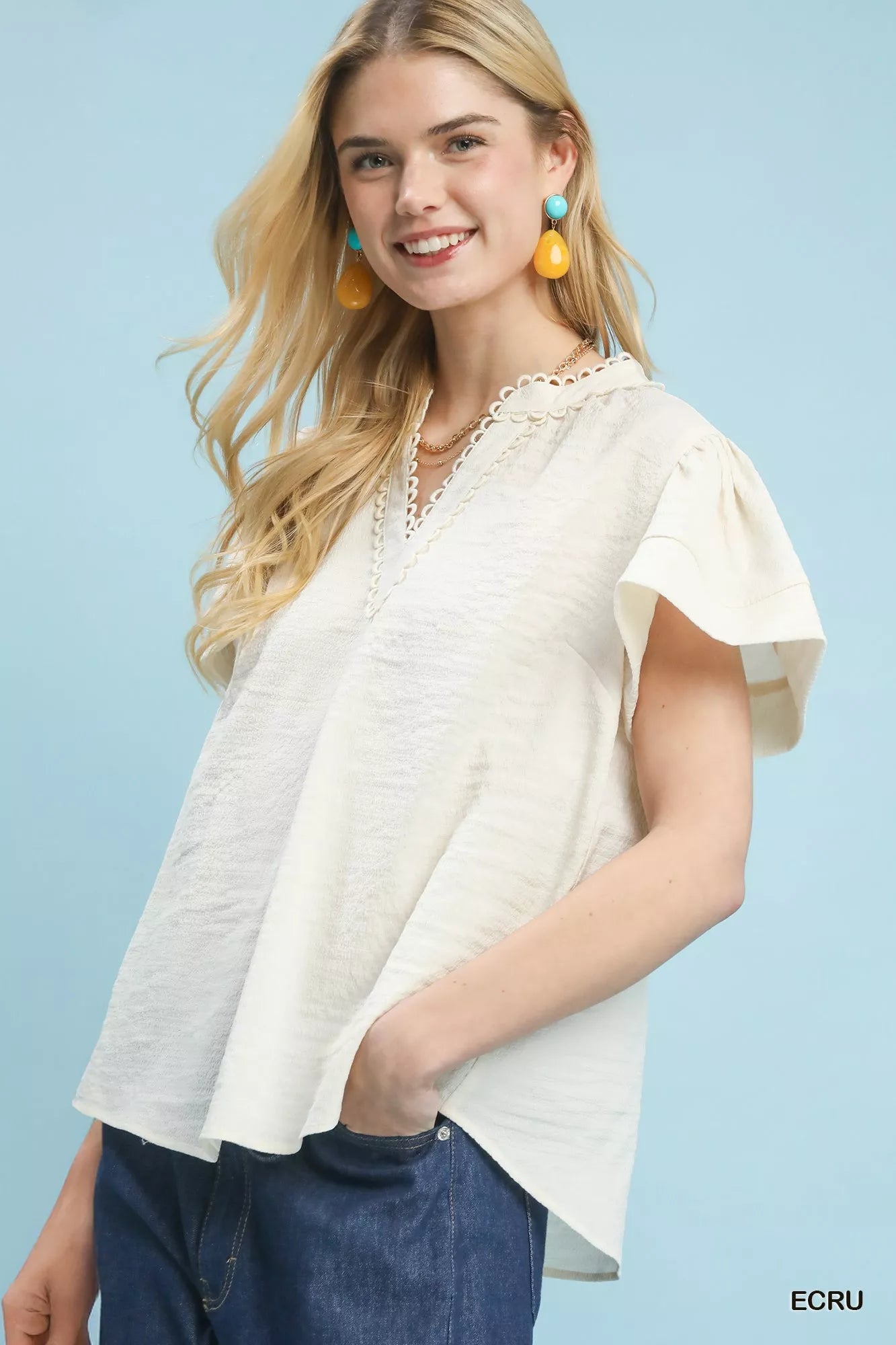 Umgee cream seersucker short sleeve top with lace trim