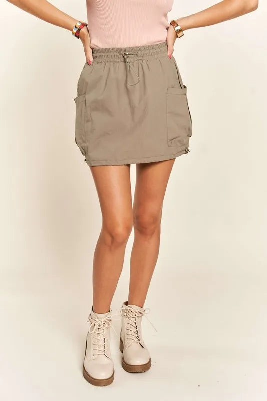 ADORA drawstring skort: khaki cargo skirt with side pockets, elastic waistband