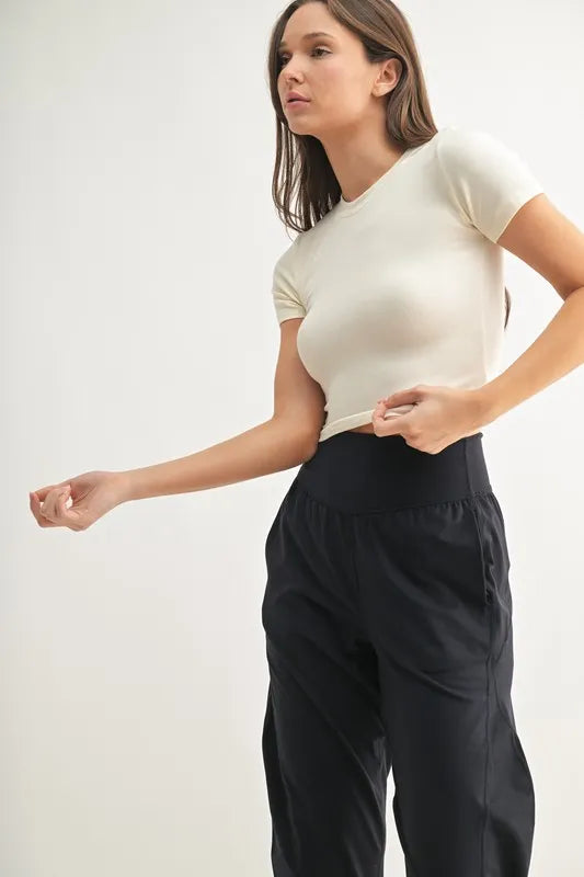 MONO B Essential Micro-ribbed Cropped Athleisure Tee