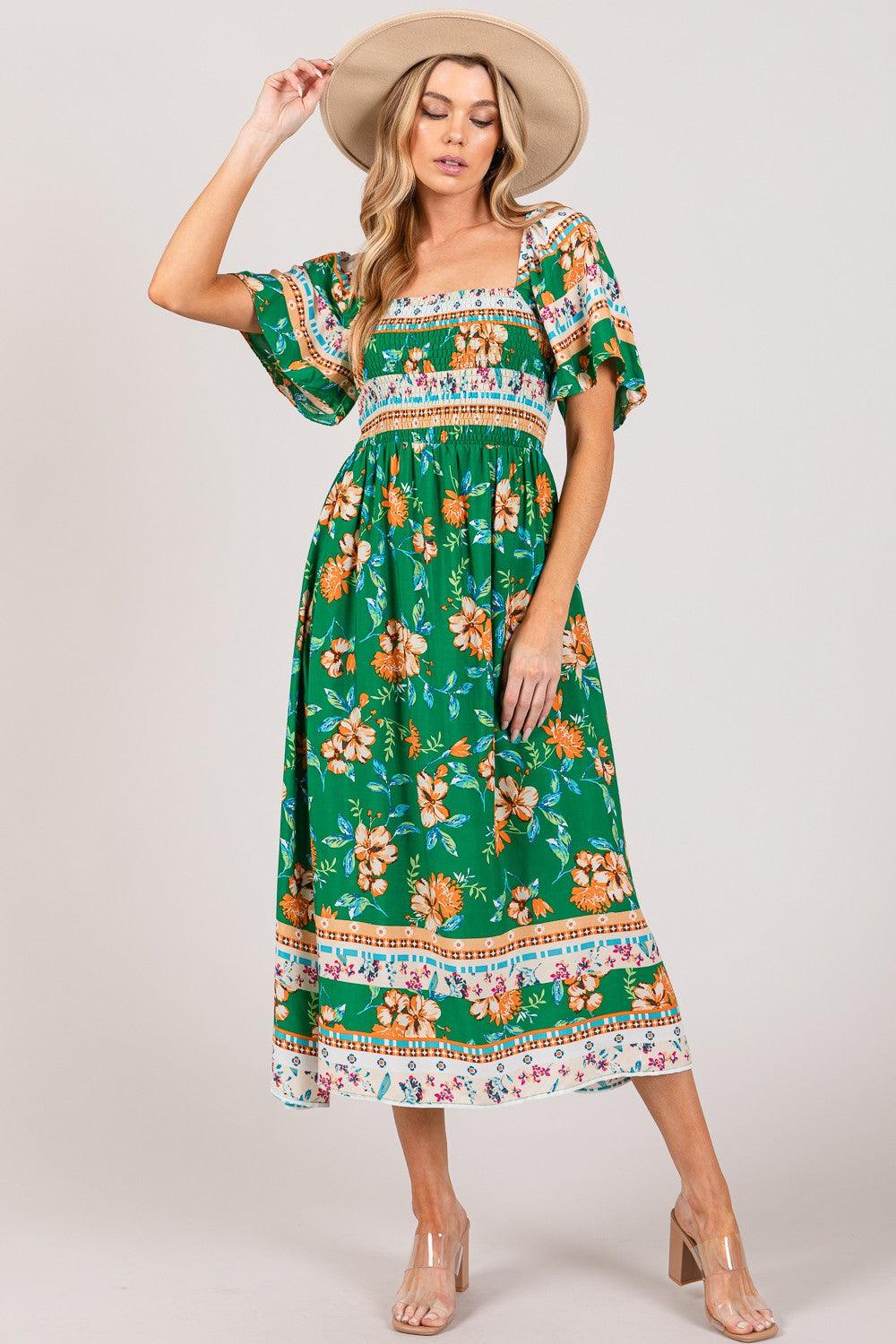 SAGE + FIG Printed Smocked Short Sleeve Midi Dress GREEN S Mid Dresses