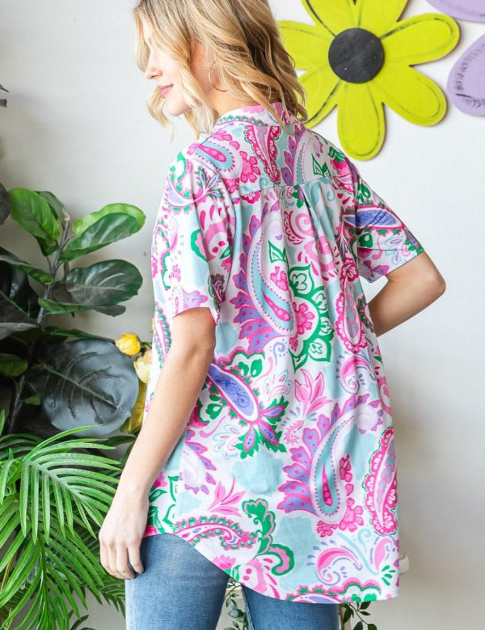 Heimish Full Size Paisley Print Short Sleeve Top | Tops Daverri Fashions