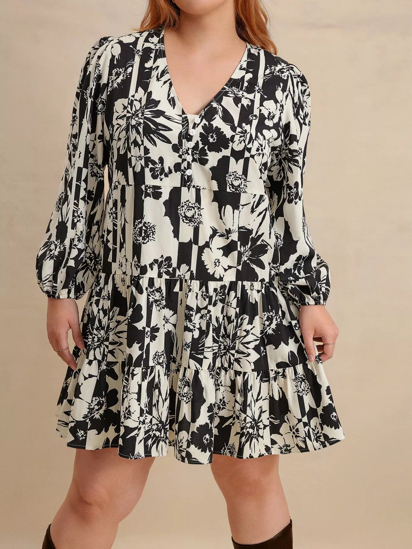 Black Plus Size Printed V-Neck Long Sleeve Mini Dress | Mini Dresses Daverri Fashions