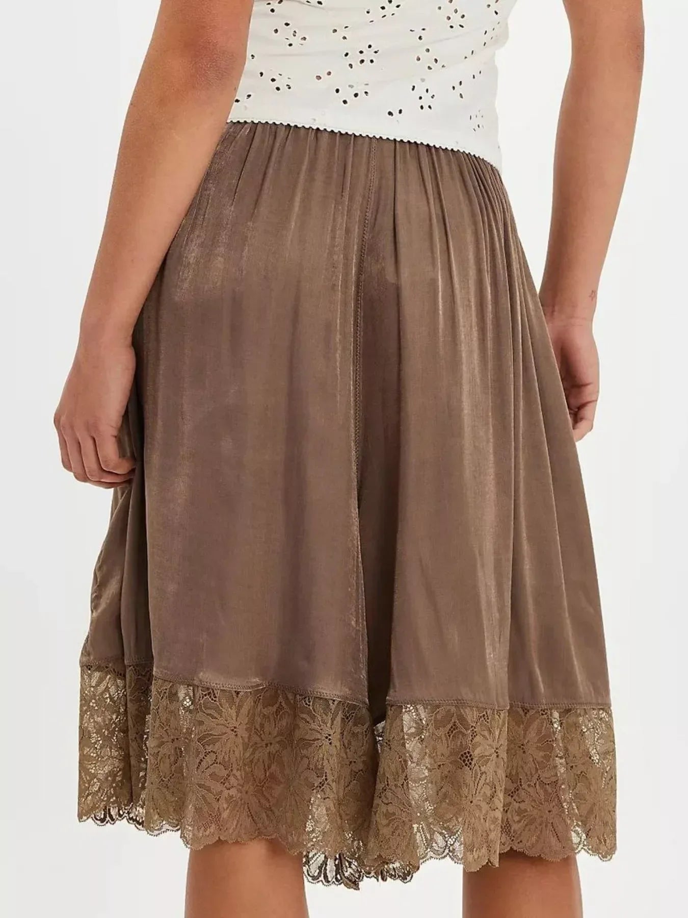 Lace Detail Shorts - DAVERRI FASHIONS